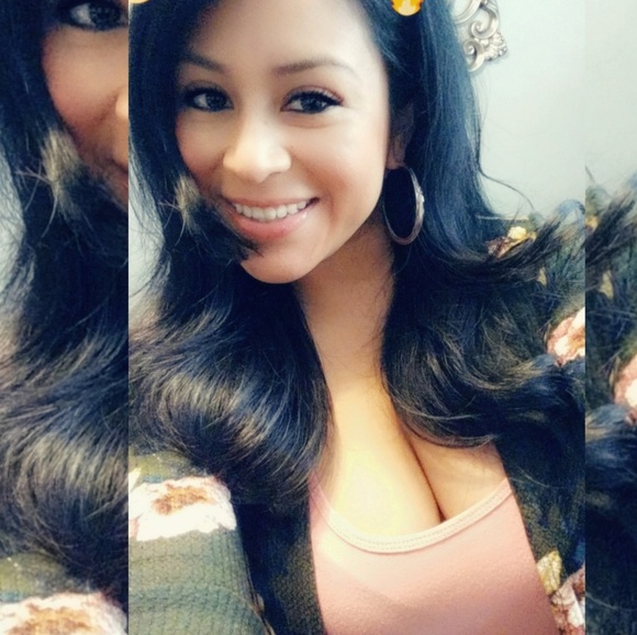 Meet your Posher, Gloria - Picture 1 of 1